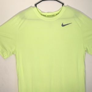 Men's GREEN NIKE PRO DRI-FIT T-SHIRT